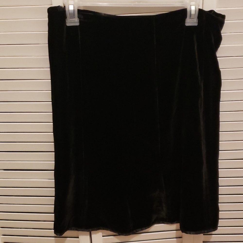 mac & jac velvety black skirt size 8